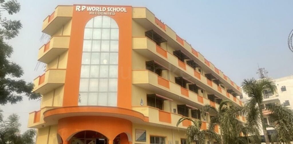 R.P. World School(RPW), Mohan Garden